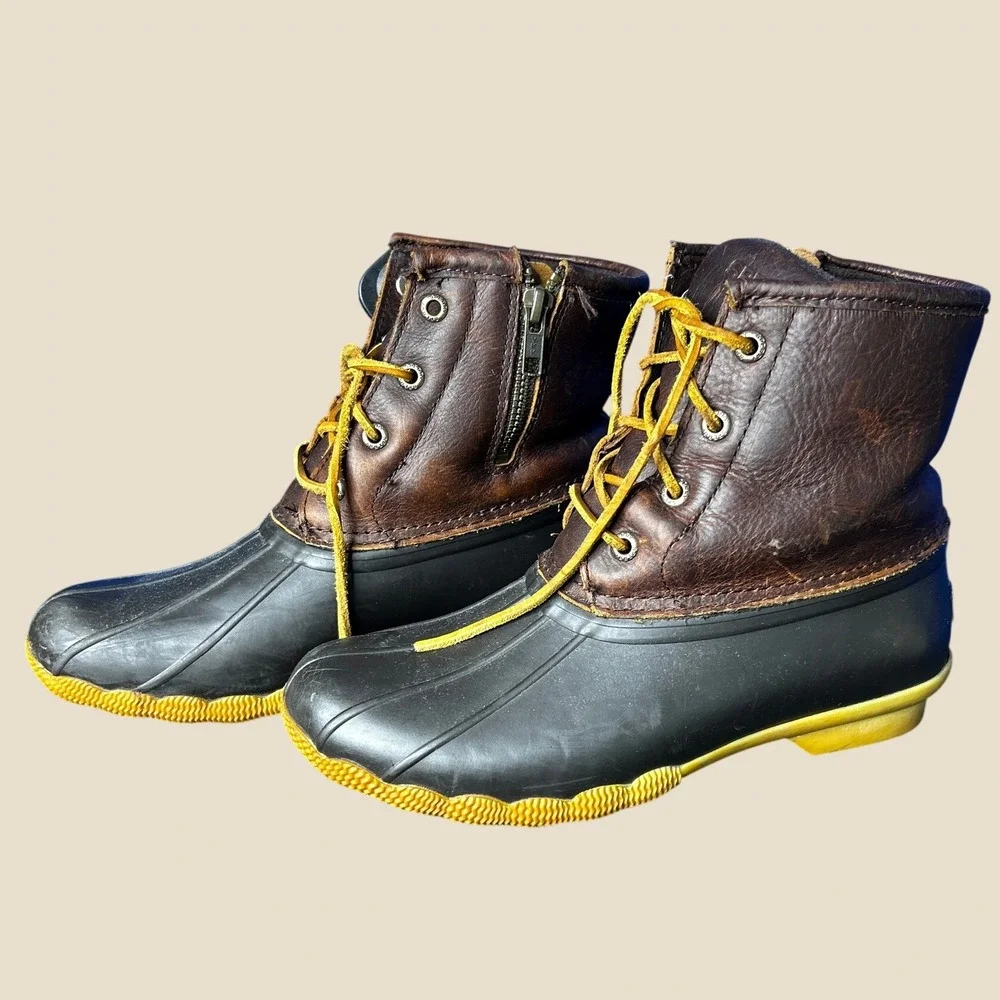 Sperry Saltwater Duck Waterproof Boots Sz 6.5M Leather Outdoor Insulation Winter